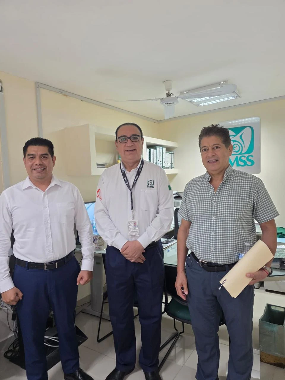 Reunión de representantes de CANACO Iguala con el subdelegado del IMSS