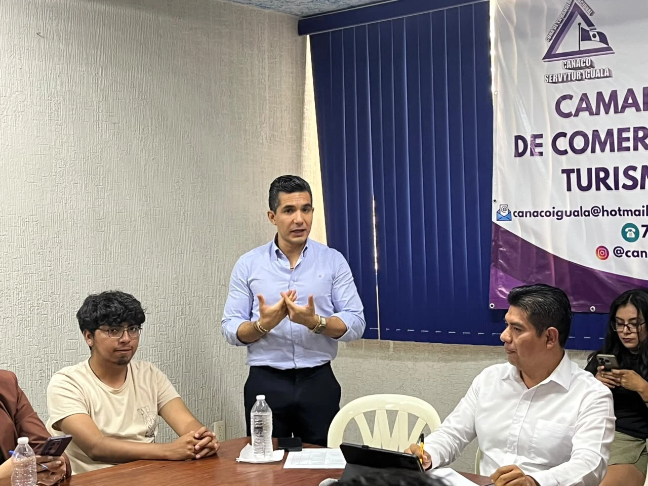 Participantes del curso El arte de hablar en público en CANACO Iguala